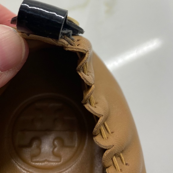 TORY BURCH ABBEY LEATHER/PATTEN SIZE 6 FLATS - Picture 5 of 10